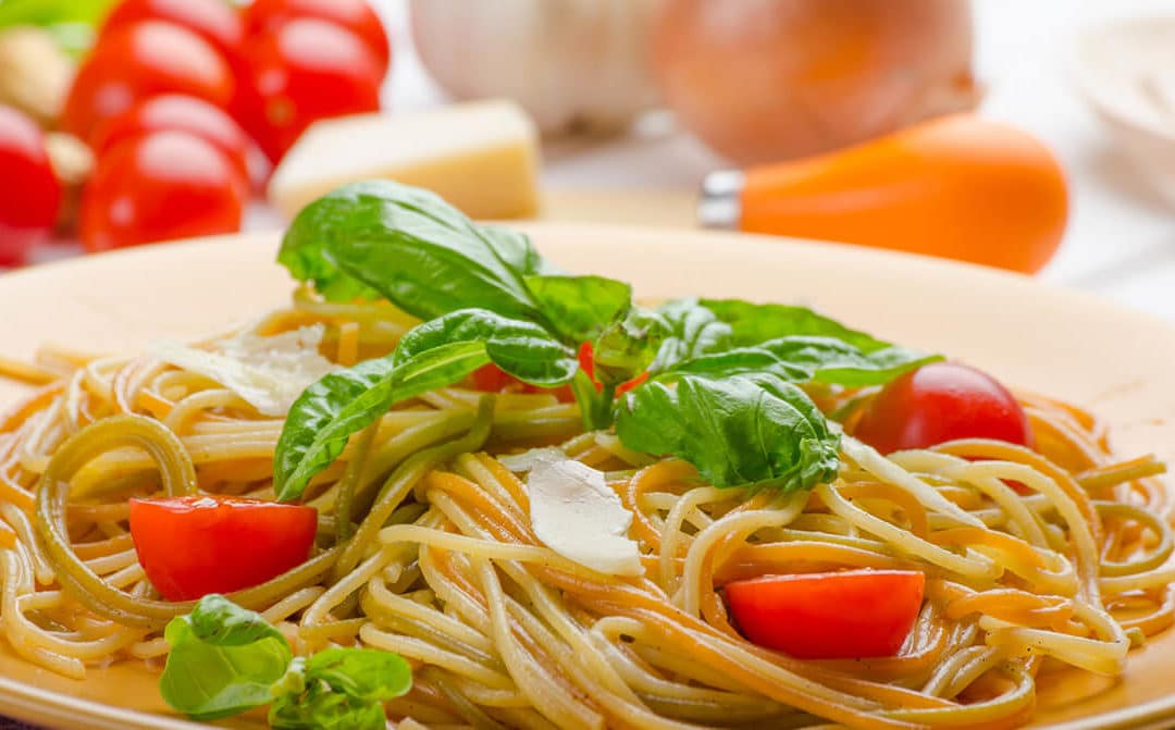 Espaguetis con tomates cherry