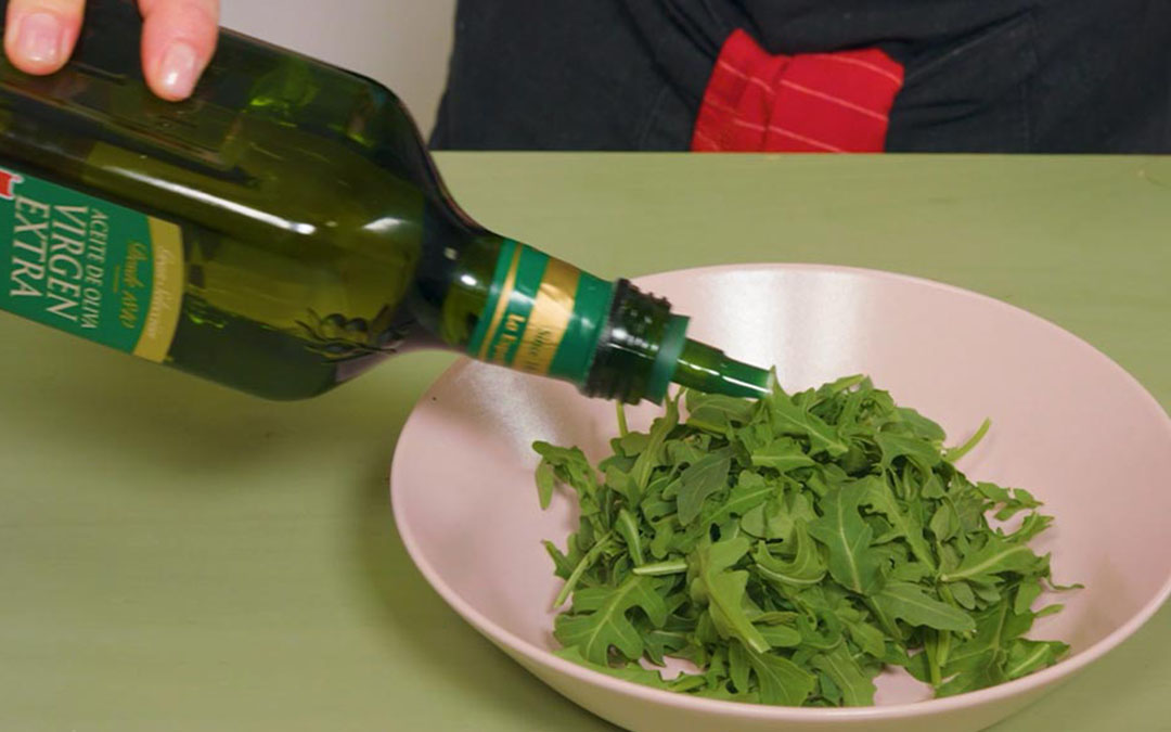 Conoce cuántos kilos de aceitunas se necesitan para obtener un delicioso litro de aceite de oliva y los factores clave para un rendimiento óptimo