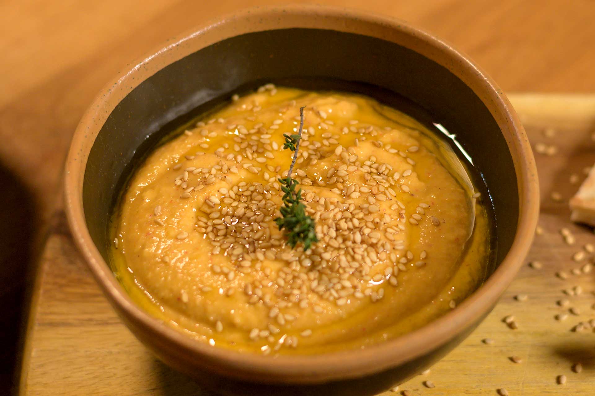 receta temrinada de Hummus con garbanzos
